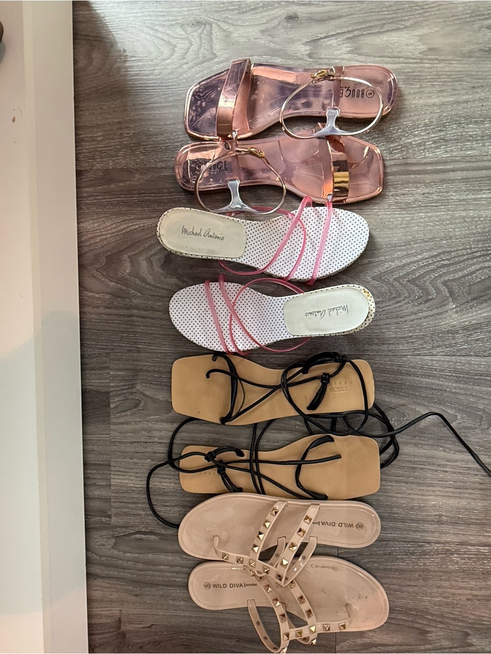 4 pairs of strappy summer sandals